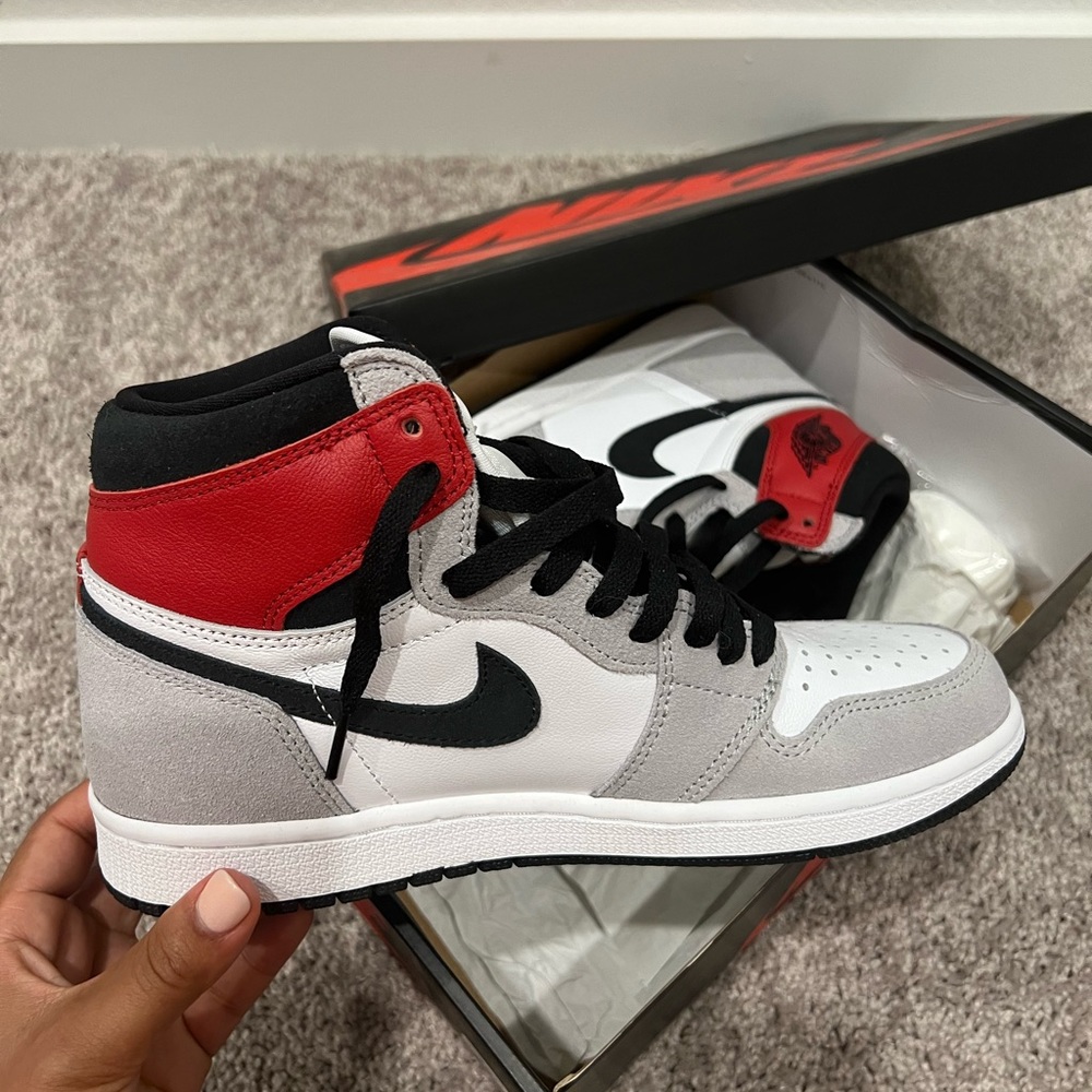 Air Jordan 1 Retro High OG Smoke Grey - Picture 3 of 7